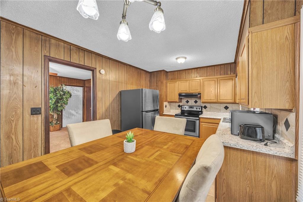 226 Carlton Road Boomer, NC 28606 - Photo 14 of 29