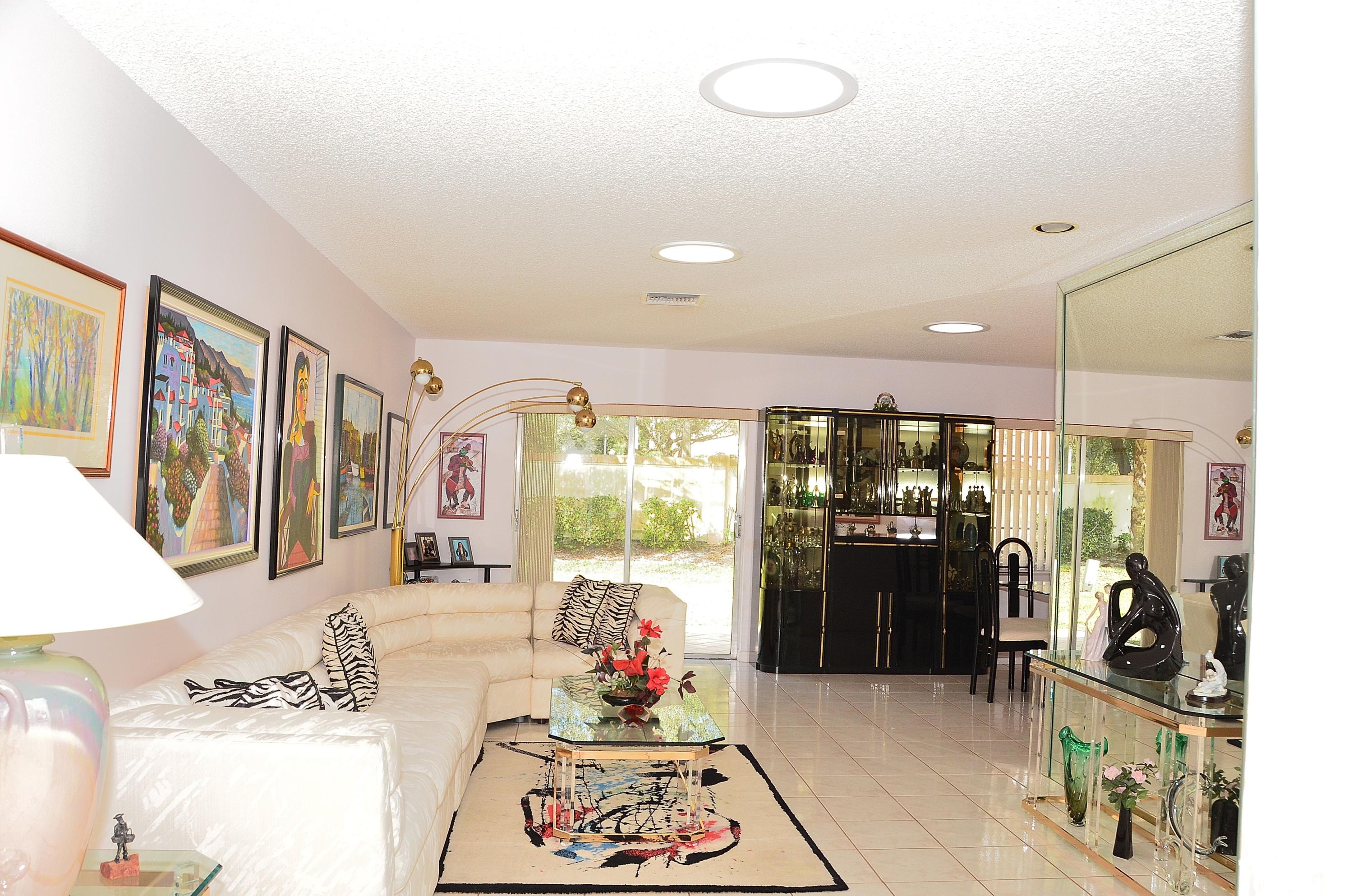 6355 Lasalle Road Delray Beach, FL 33484 - Photo 5 of 19 Living Room