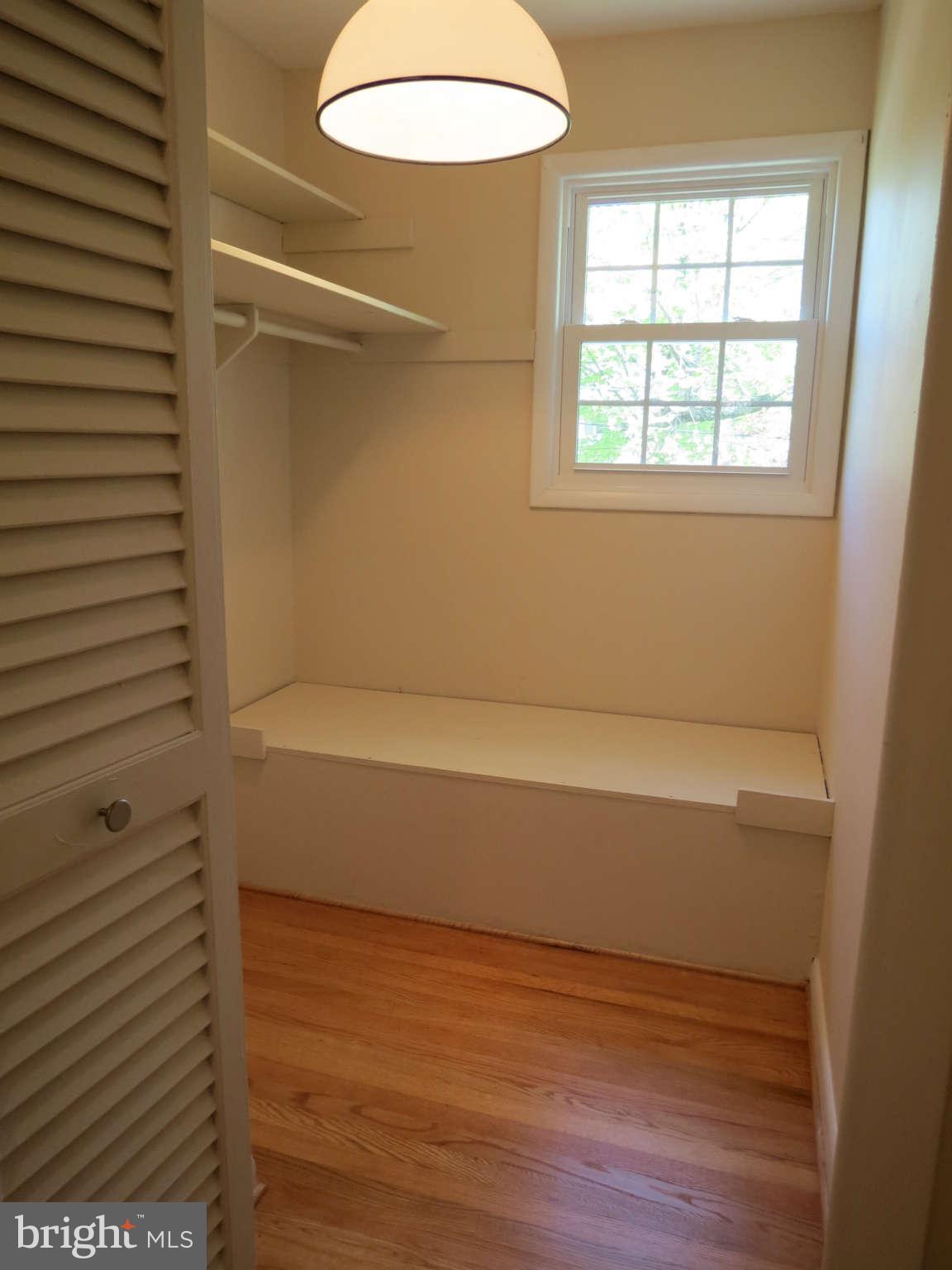 6505 Winnepeg Road Bethesda, MD 20817 - Photo 22 of 30 Interior (General)