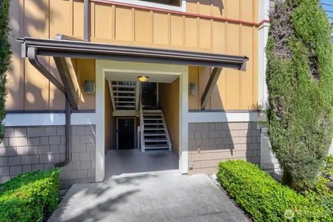 $415,000 | 8240 126th Avenue Northeast, Unit A101, Kirkland, WA 98033