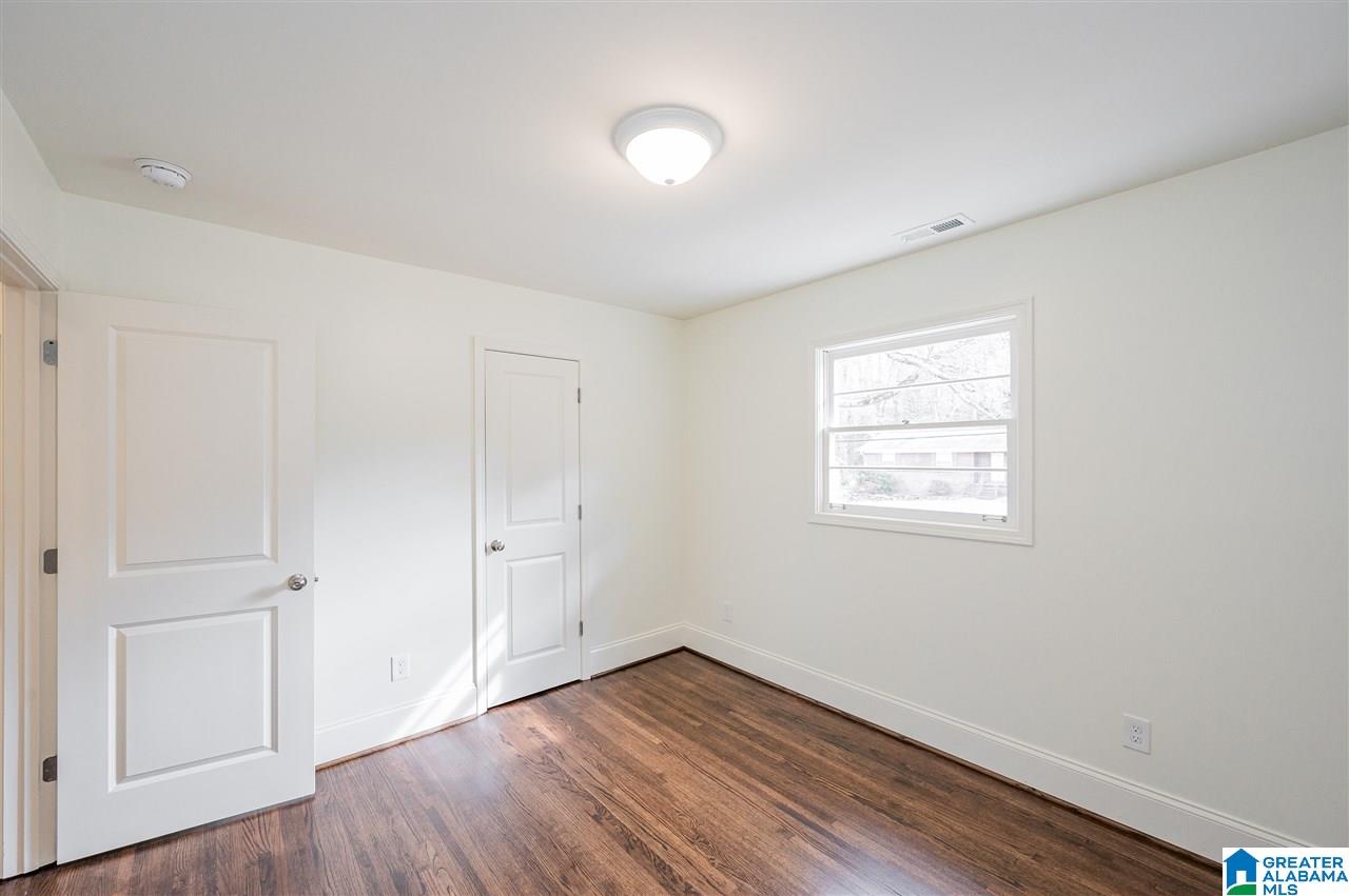 956 Oak Grove Road Birmingham, AL 35209 - Photo 33 of 47