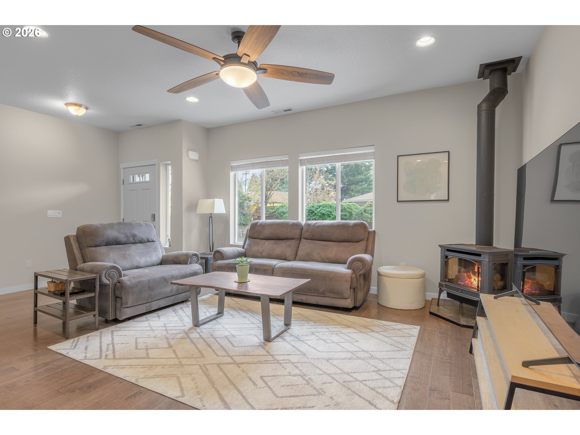 349 Irving Road Eugene, OR 97404 - Photo 5 of 32