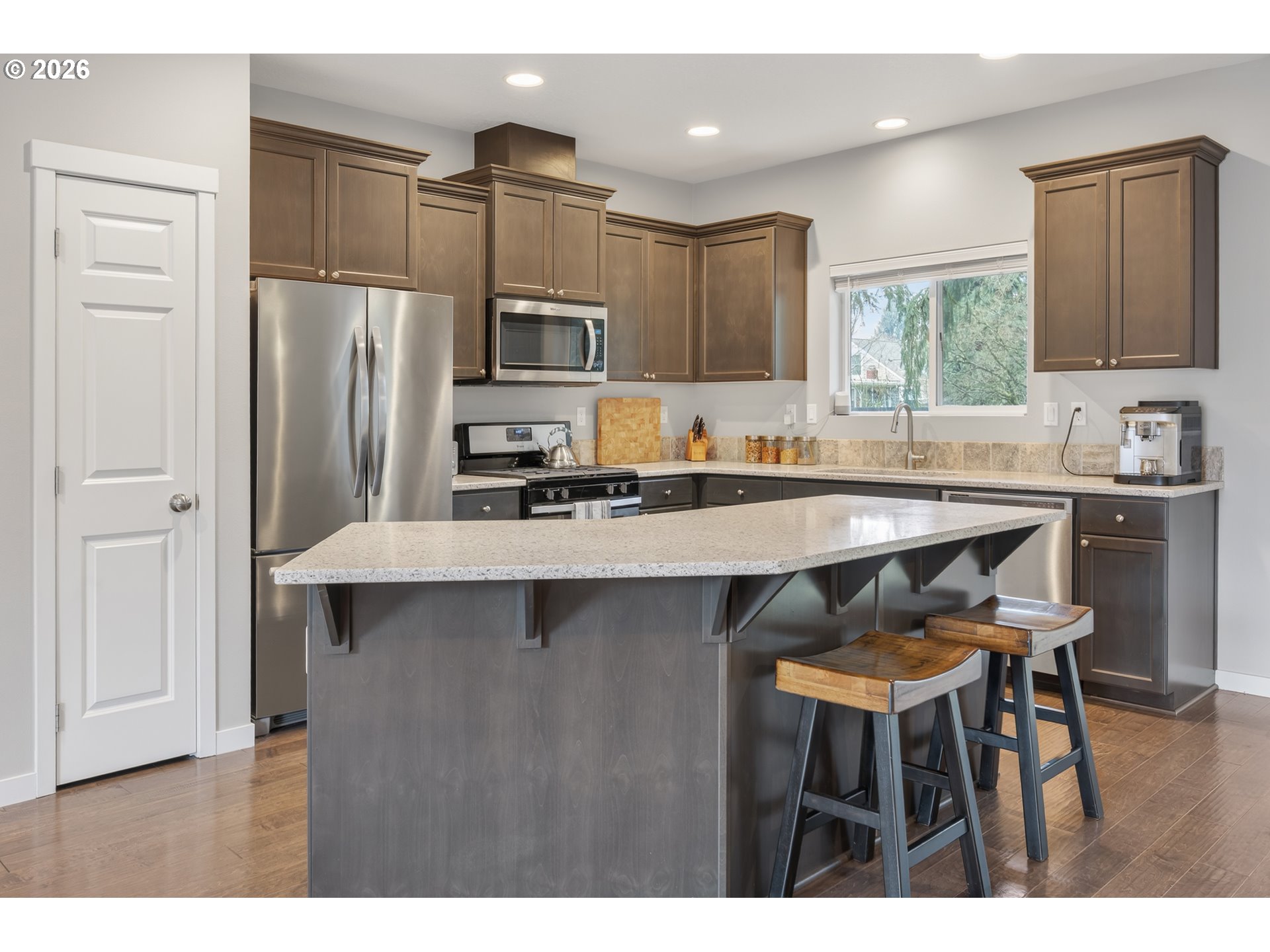 349 Irving Road Eugene, OR 97404 - Photo 7 of 32