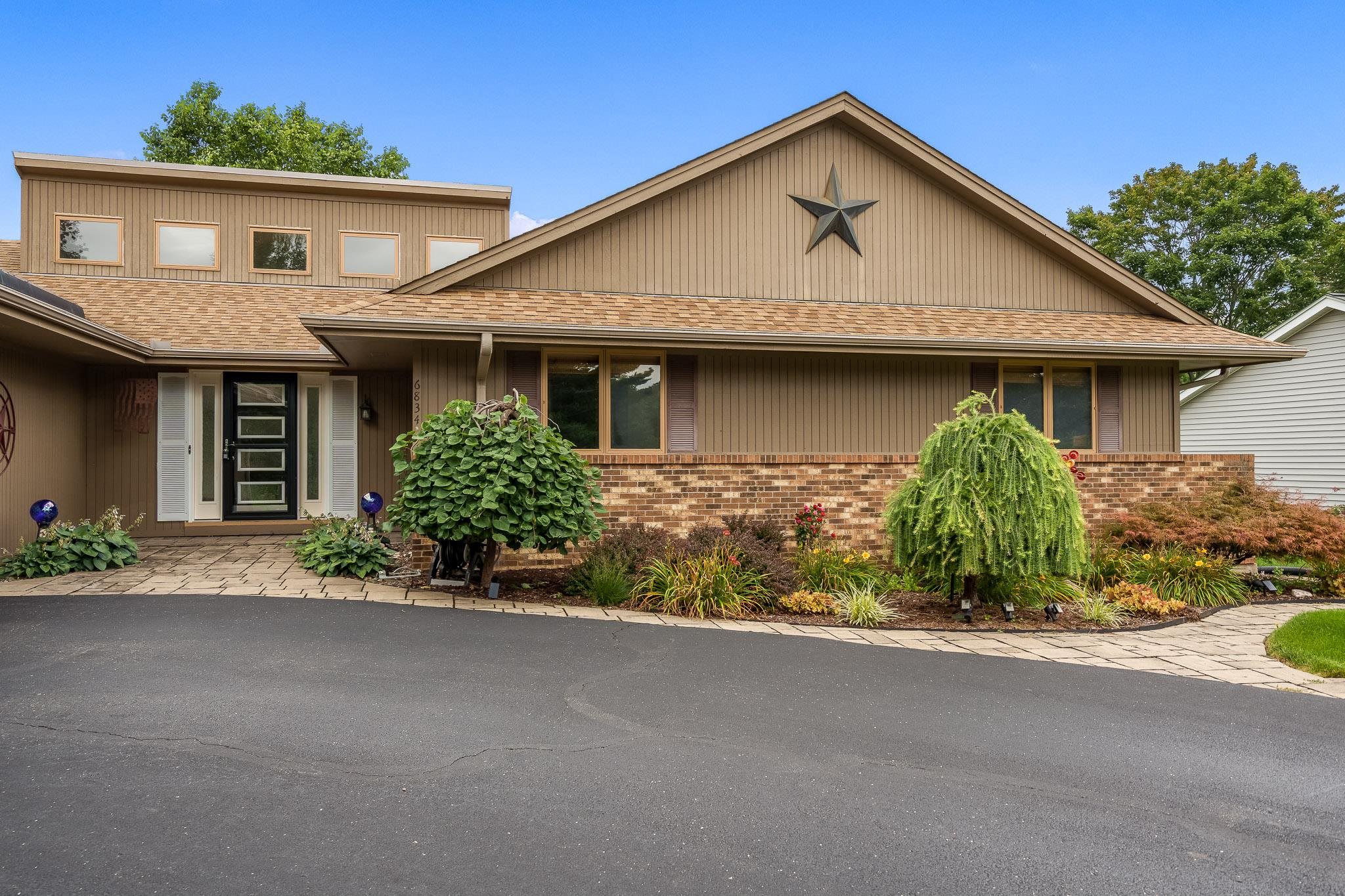 6834 Clovernook Road Rockford, IL 61107 - Photo 3 of 52 Gallery Image 3