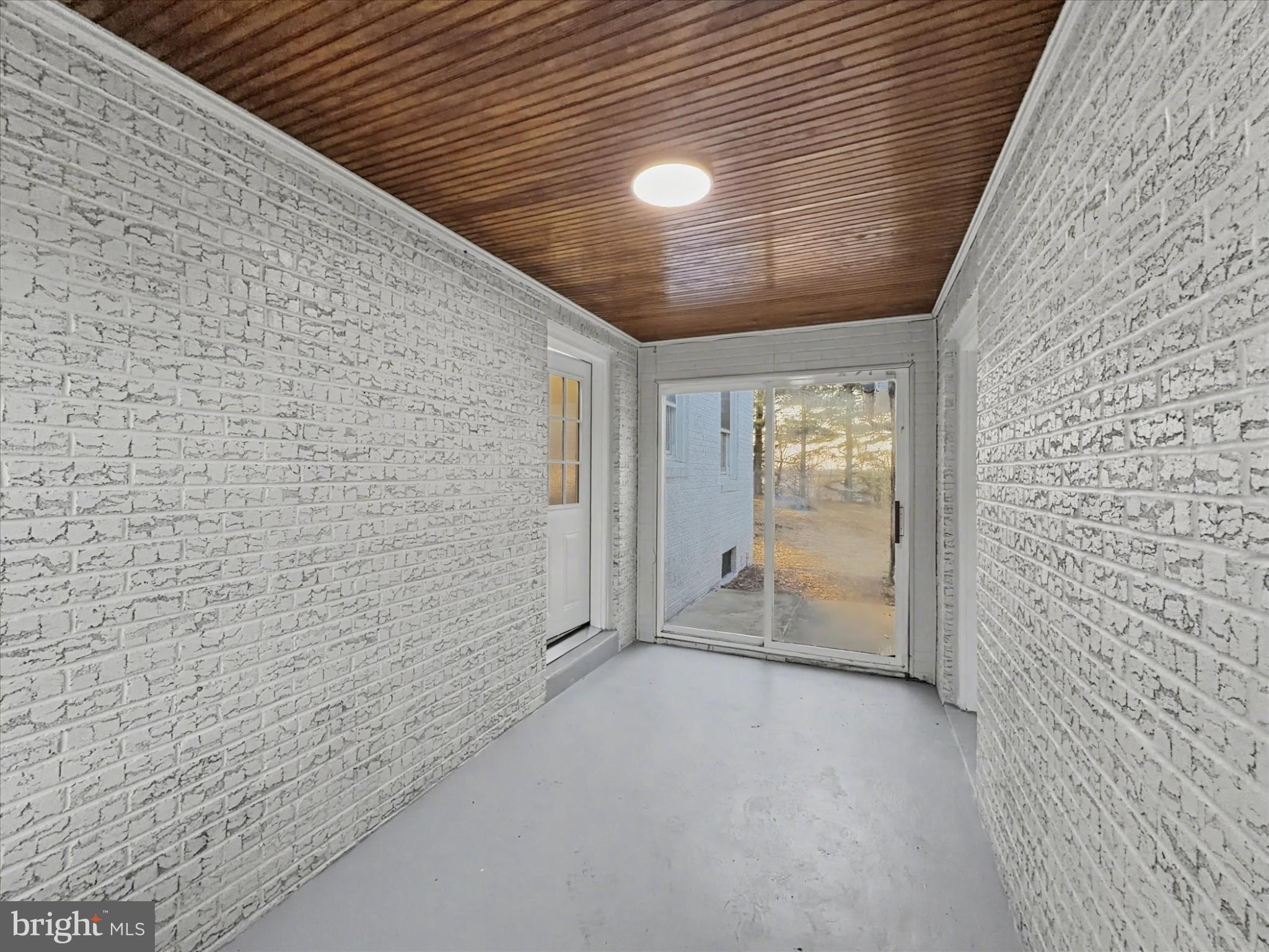 2196 South Queen Street York, PA 17402 - Photo 23 of 28 a view of an empty room