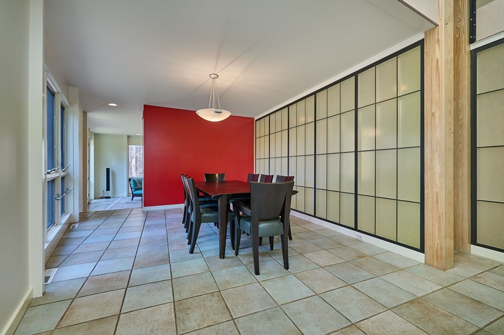 27 January Hills Road Amherst, MA 01002 - Photo 8 of 42 a view of a dining room with furniture