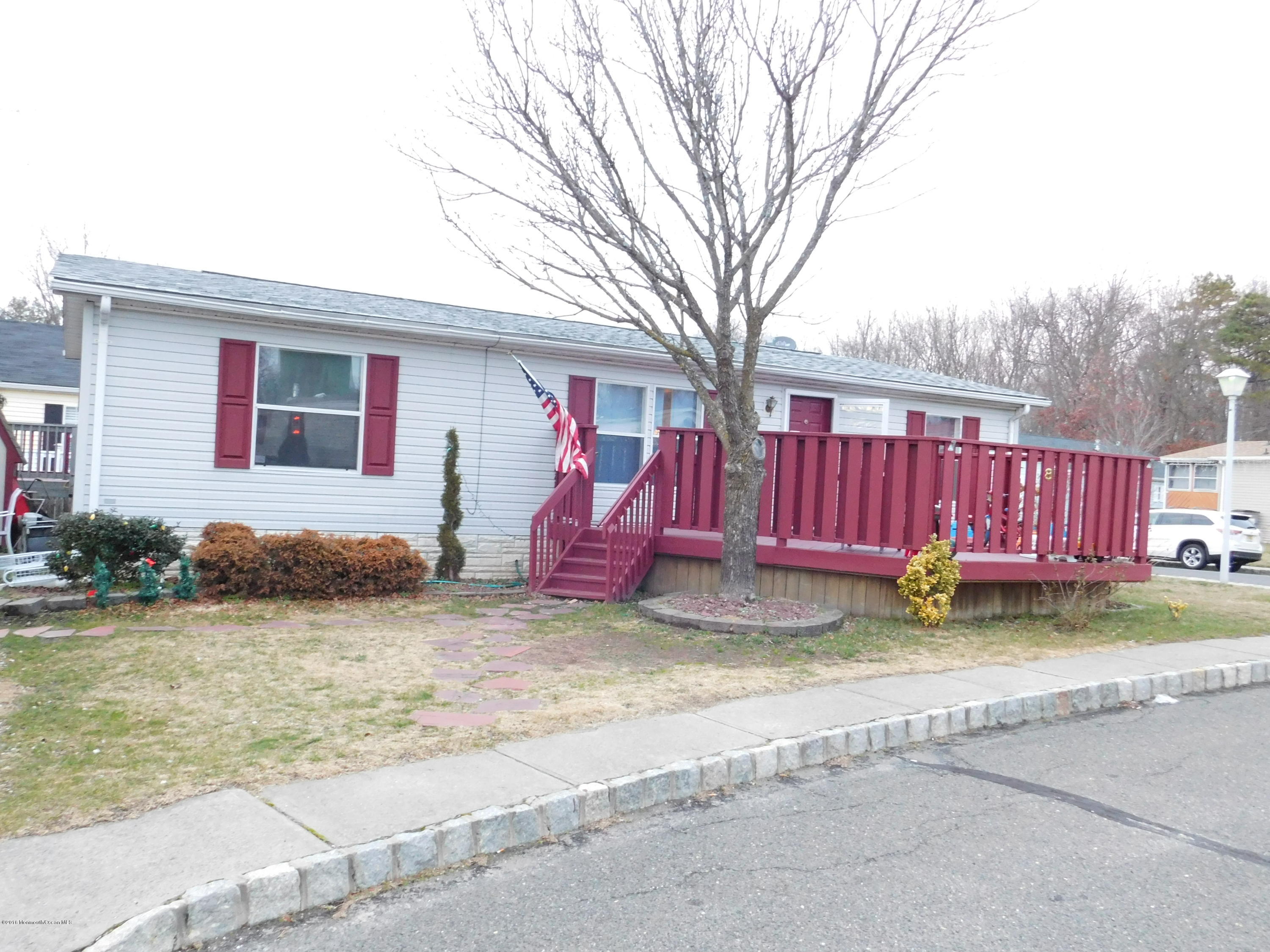 8 Ruffian Way Howell, NJ 07731 - Photo 2 of 12 DSCN1835