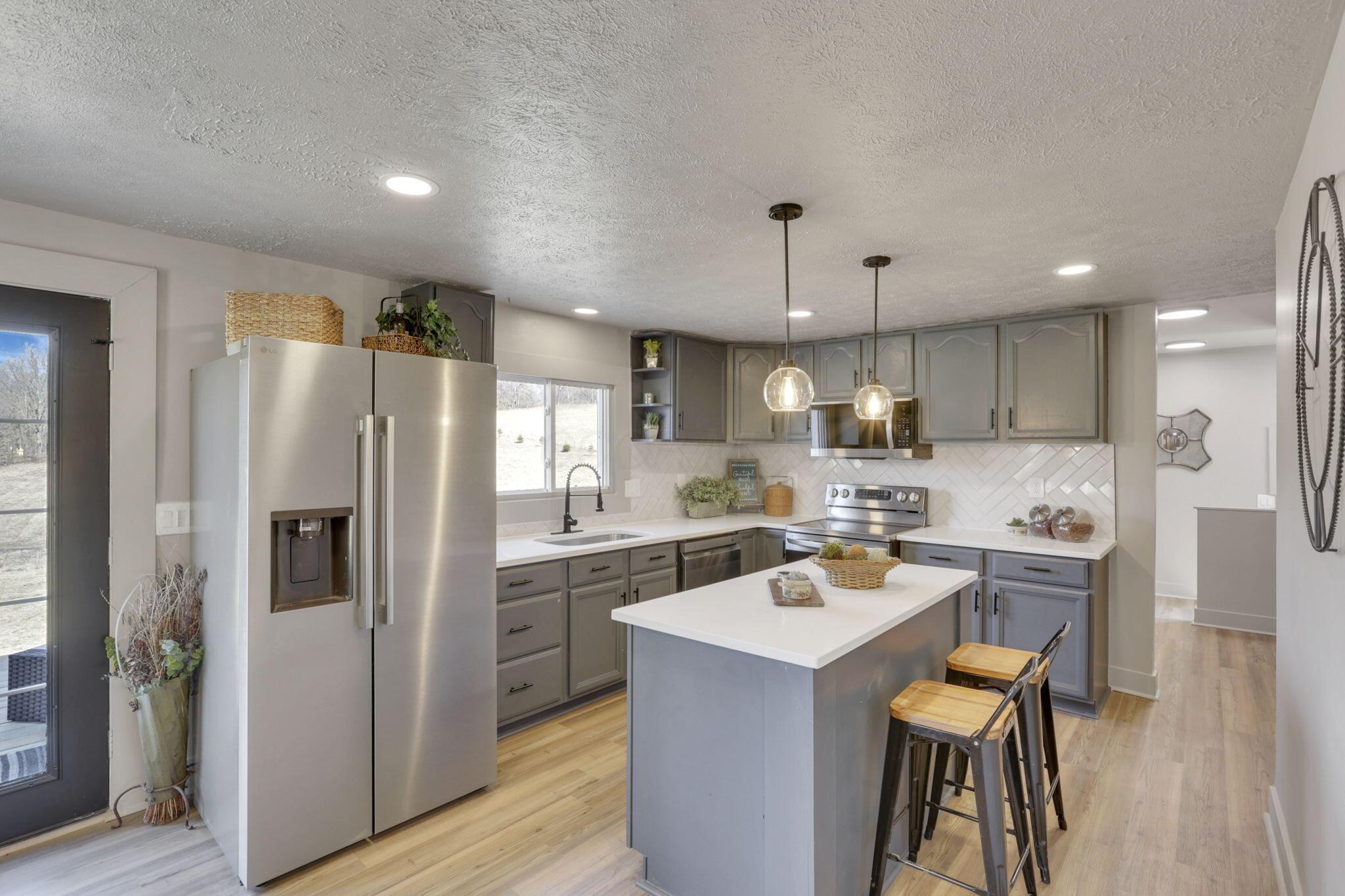 13343 Flint Ridge Road Heath, OH 43056 - Photo 1 of 45 Stainless Steel Appliances