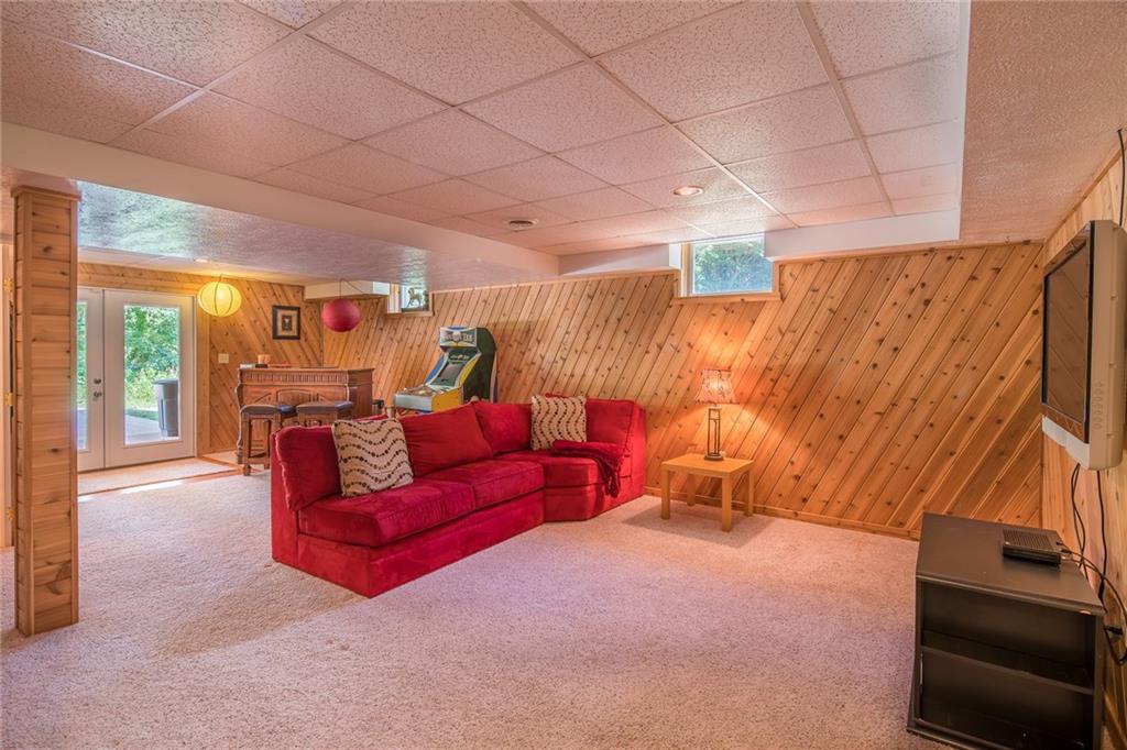 166 Colonial Drive Clinton, PA 15026 - Photo 16 of 24 Gallery Image 16
