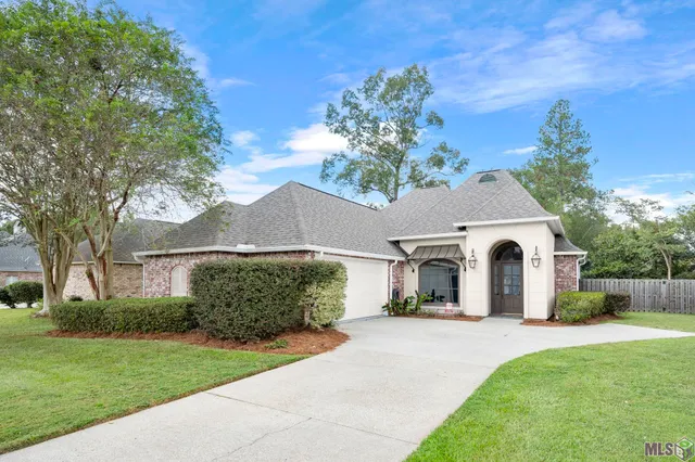 $339,900 | 19007 Poujeaux Avenue, Baton Rouge, LA 70817