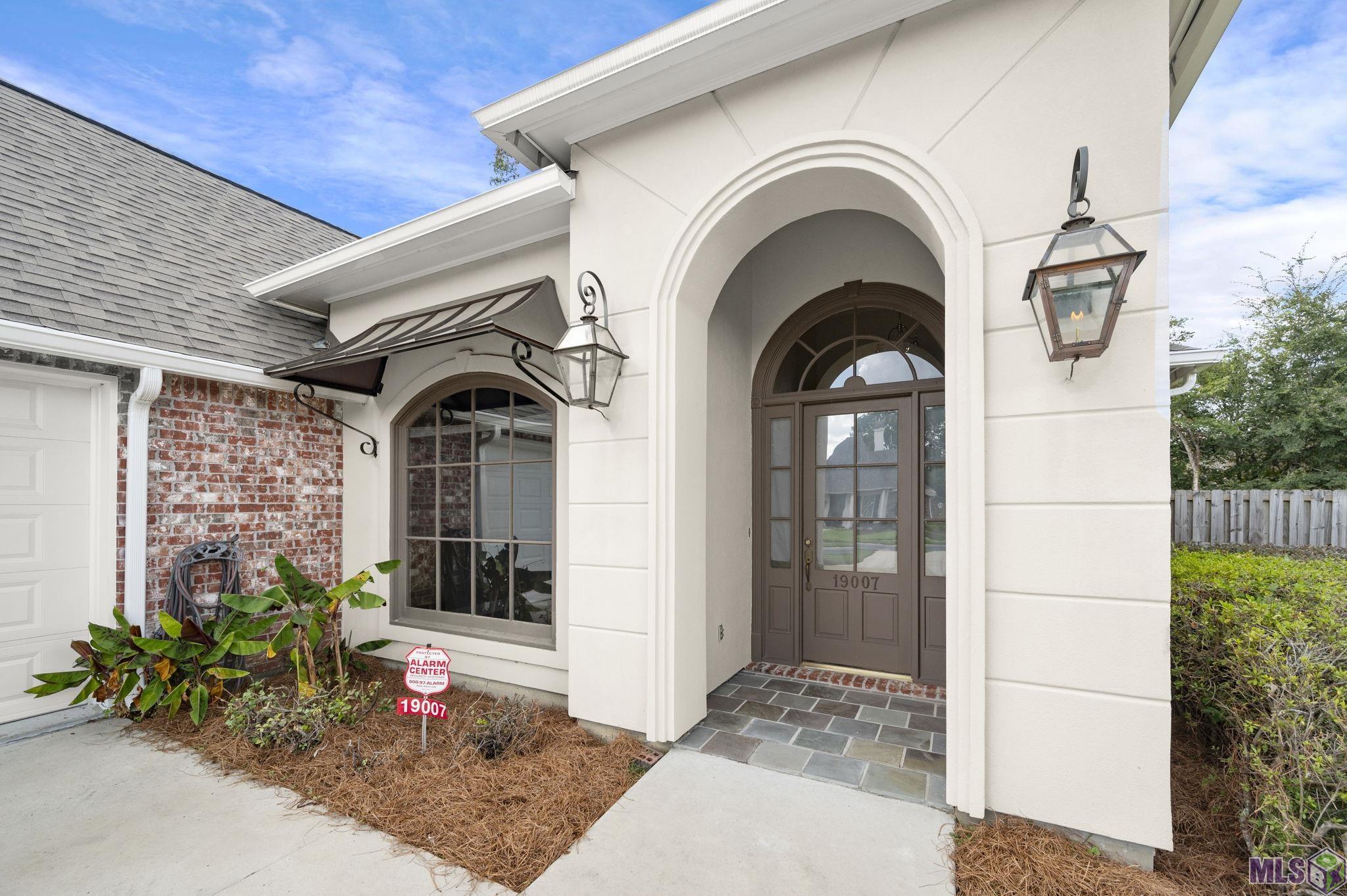 19007 Poujeaux Avenue Baton Rouge, LA 70817 - Photo 3 of 24