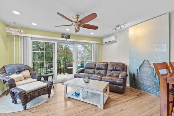 $295,000 | 1305 West Main Street, Unit 202, Lake Geneva, WI 53147