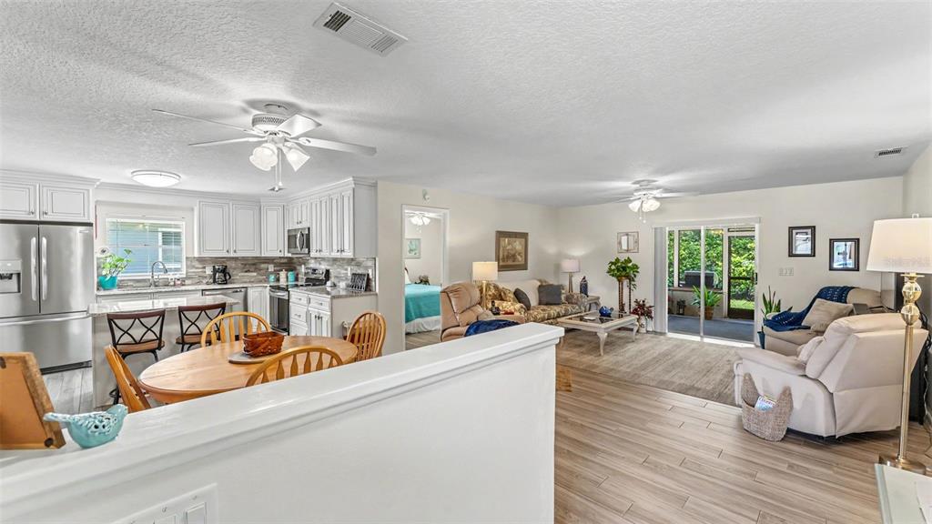 308 High View Lane Lakeland, FL 33803 - Photo 9 of 37