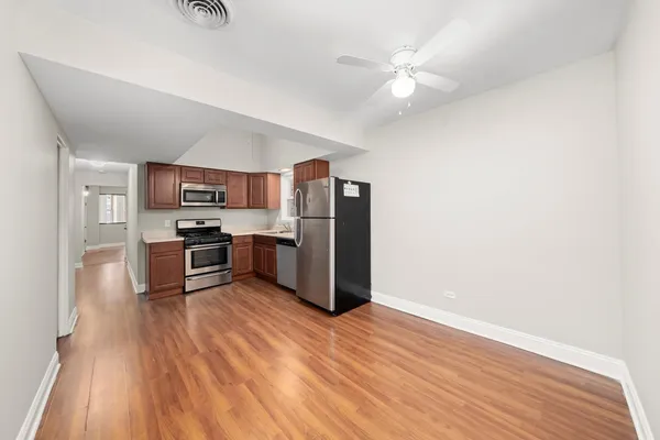 $2,295 | 2420 South Oakley Avenue, Unit 2, Chicago, IL 60608