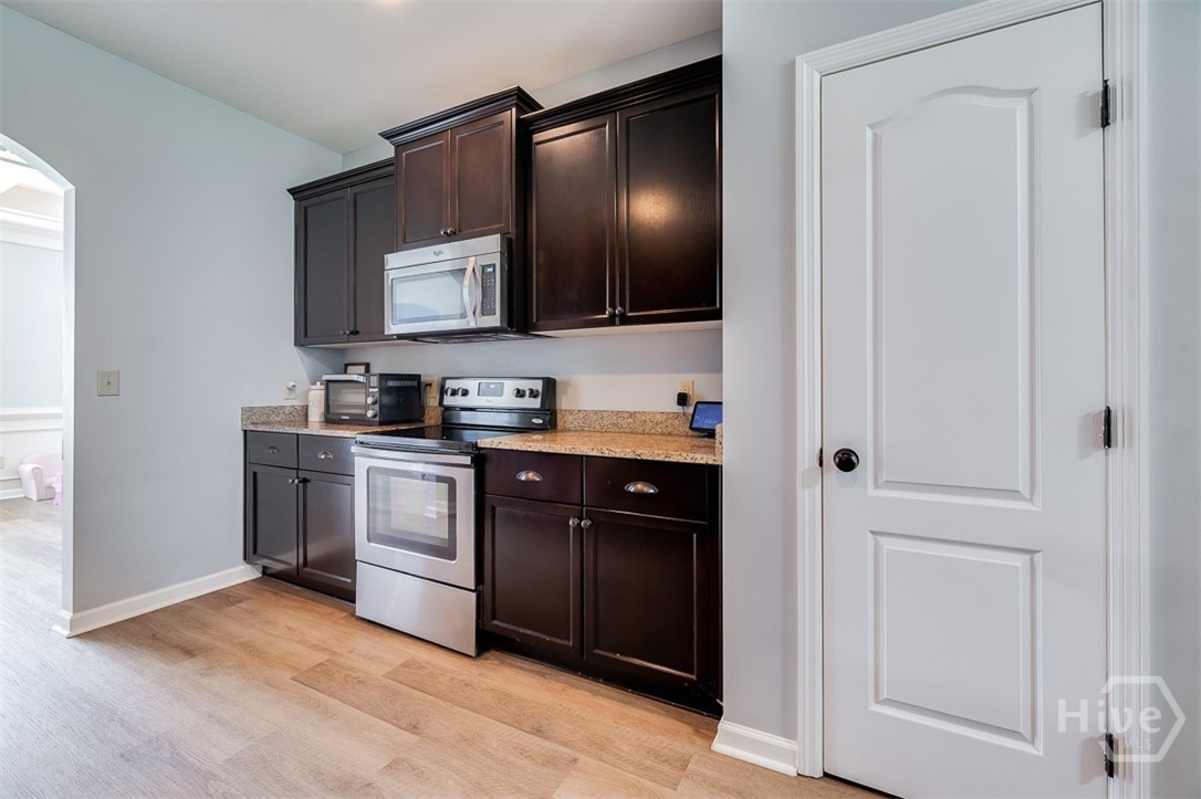 172 Green Paddock Circle Guyton, GA 31312 - Photo 6 of 39