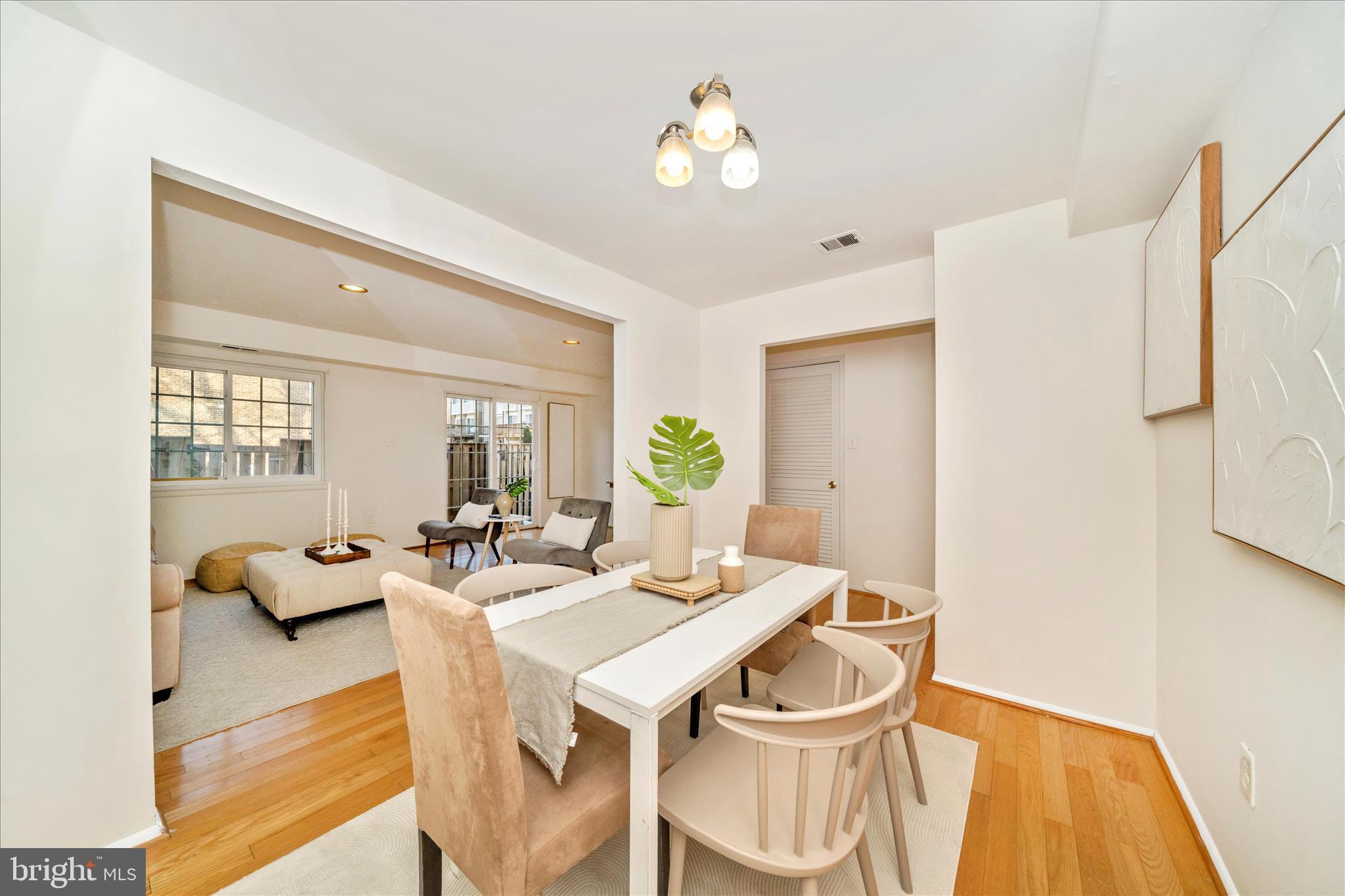 2407 Sun Valley Circle, Unit 4B Silver Spring, MD 20906 - Photo 13 of 56 Dining Area