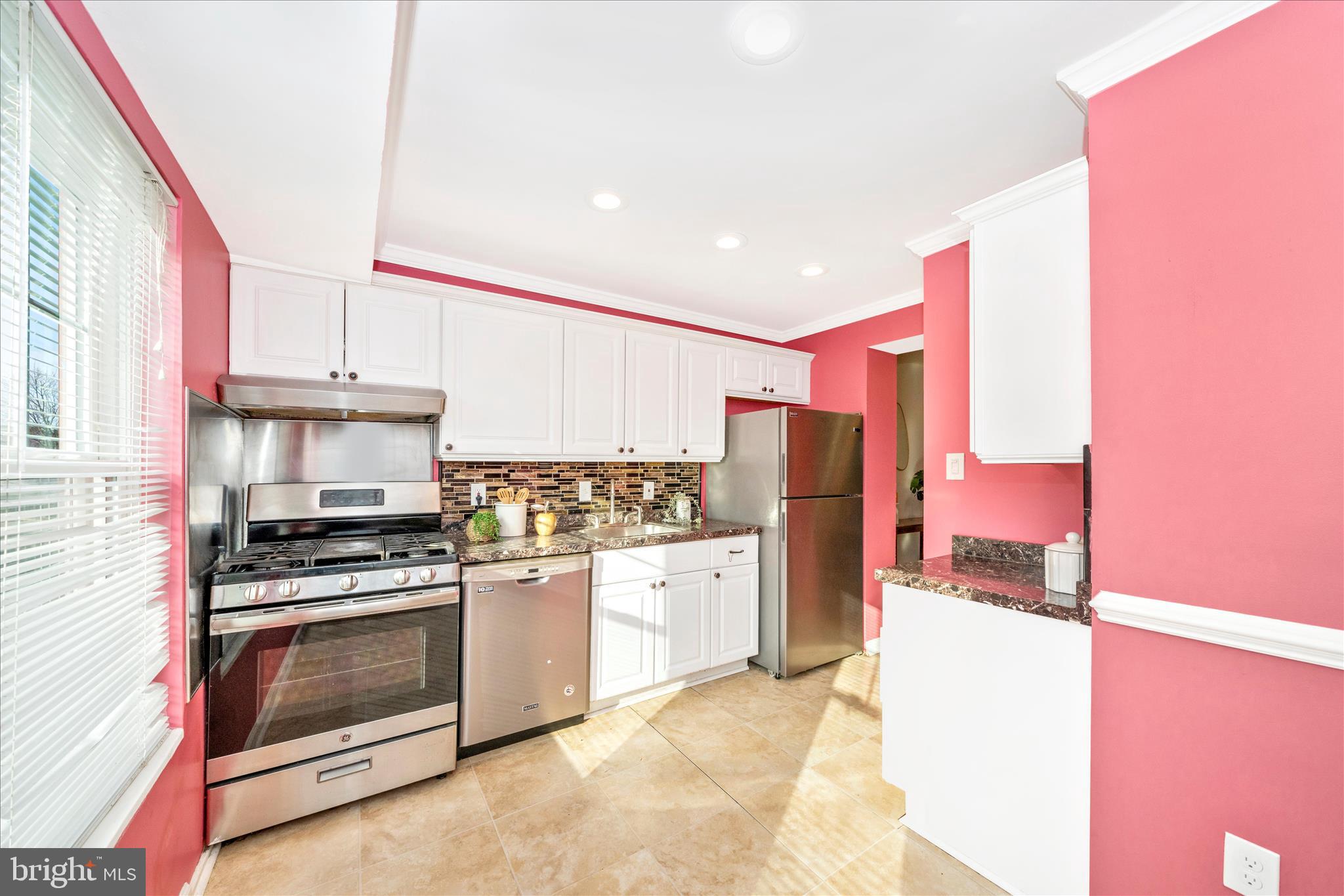 2407 Sun Valley Circle, Unit 4B Silver Spring, MD 20906 - Photo 6 of 56 Kitchen