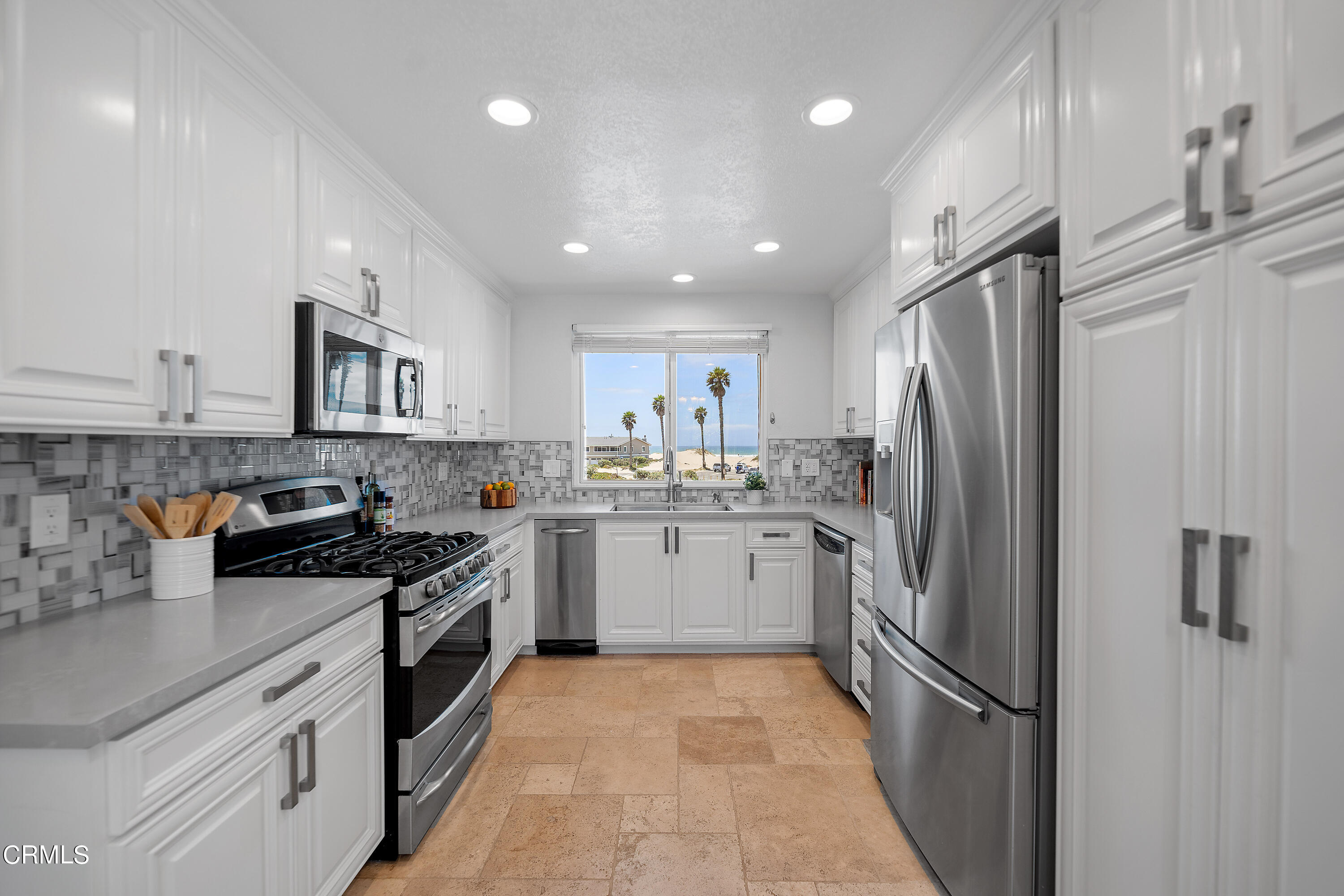 2315 Vina Del Mar Oxnard, CA 93035 - Photo 19 of 53 2315 vina Del Mar MLS-25