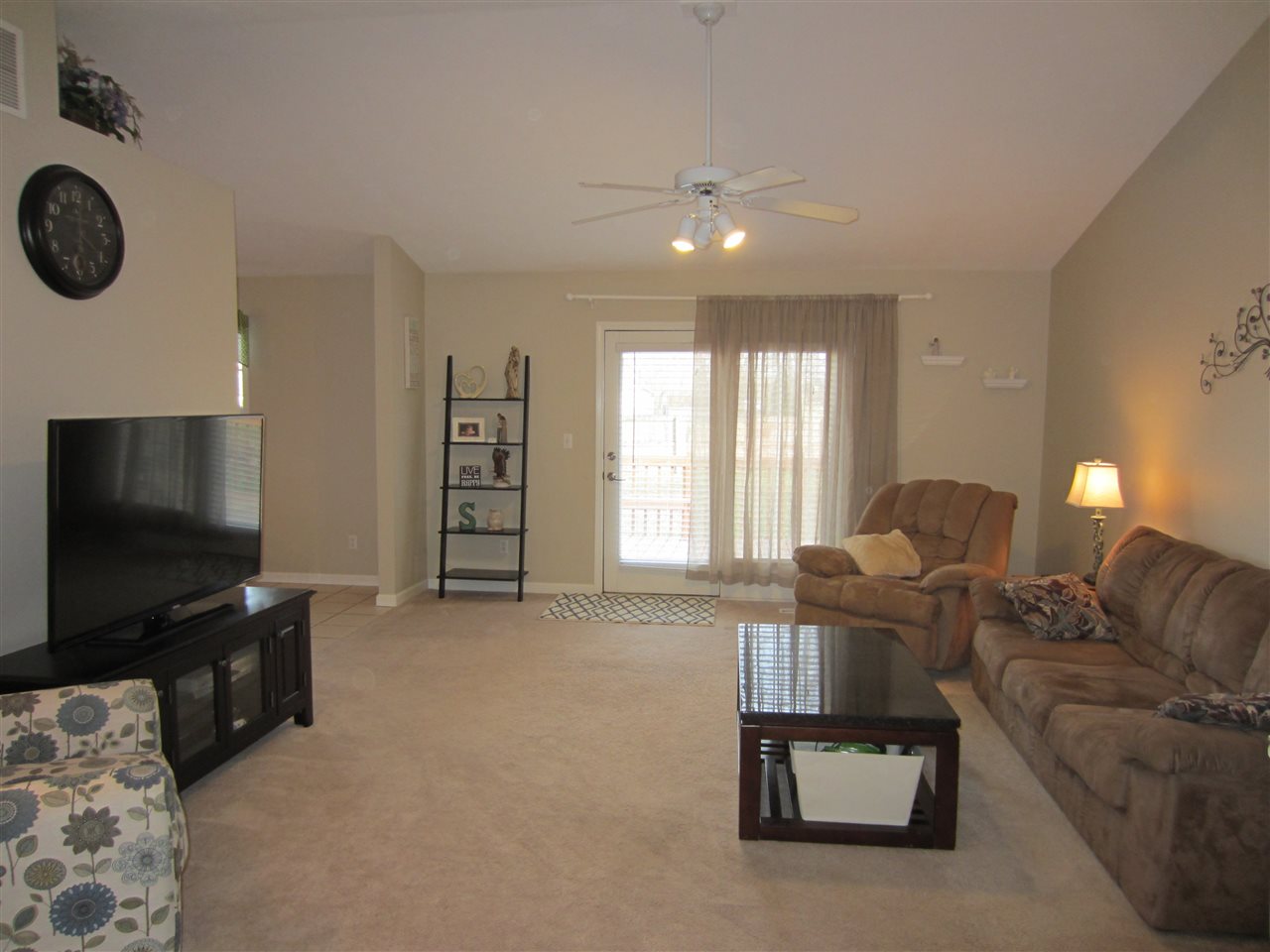 4200 Country Ridge Drive Newburgh, IN 47630 - Photo 3 of 22 Gallery Image 3