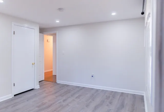 a view of window in a room