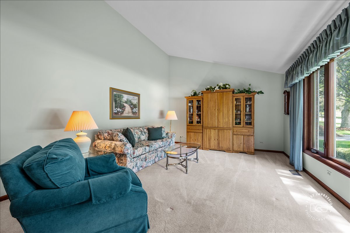 421 Kickapoo Avenue Batavia, IL 60510 - Photo 3 of 22