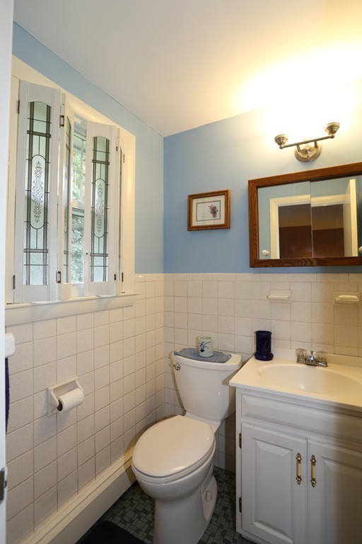 22 Birchwood Road Hudson, MA 01749 - Photo 12 of 25 Gallery Image 12