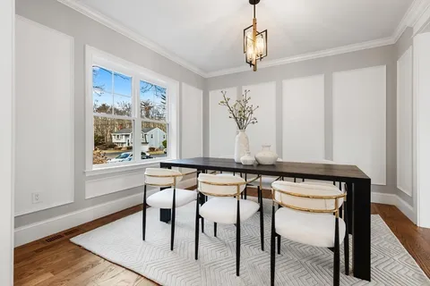 $1,899,000 | 5 Cook Road, Burlington, MA 01803