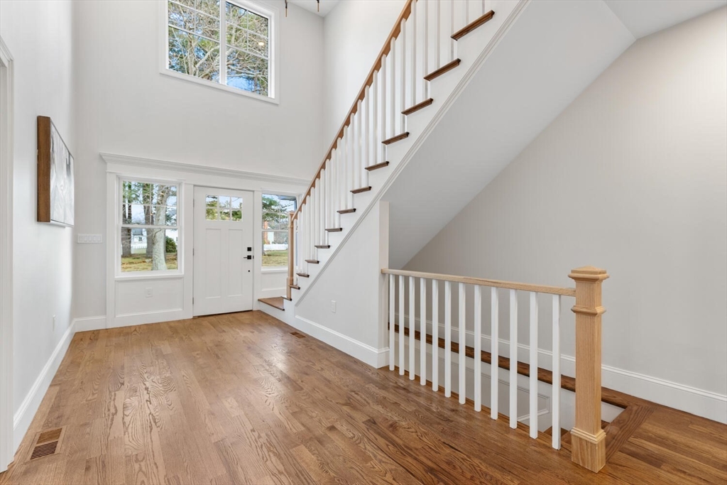 5 Cook Road Burlington, MA 01803 - Photo 4 of 42