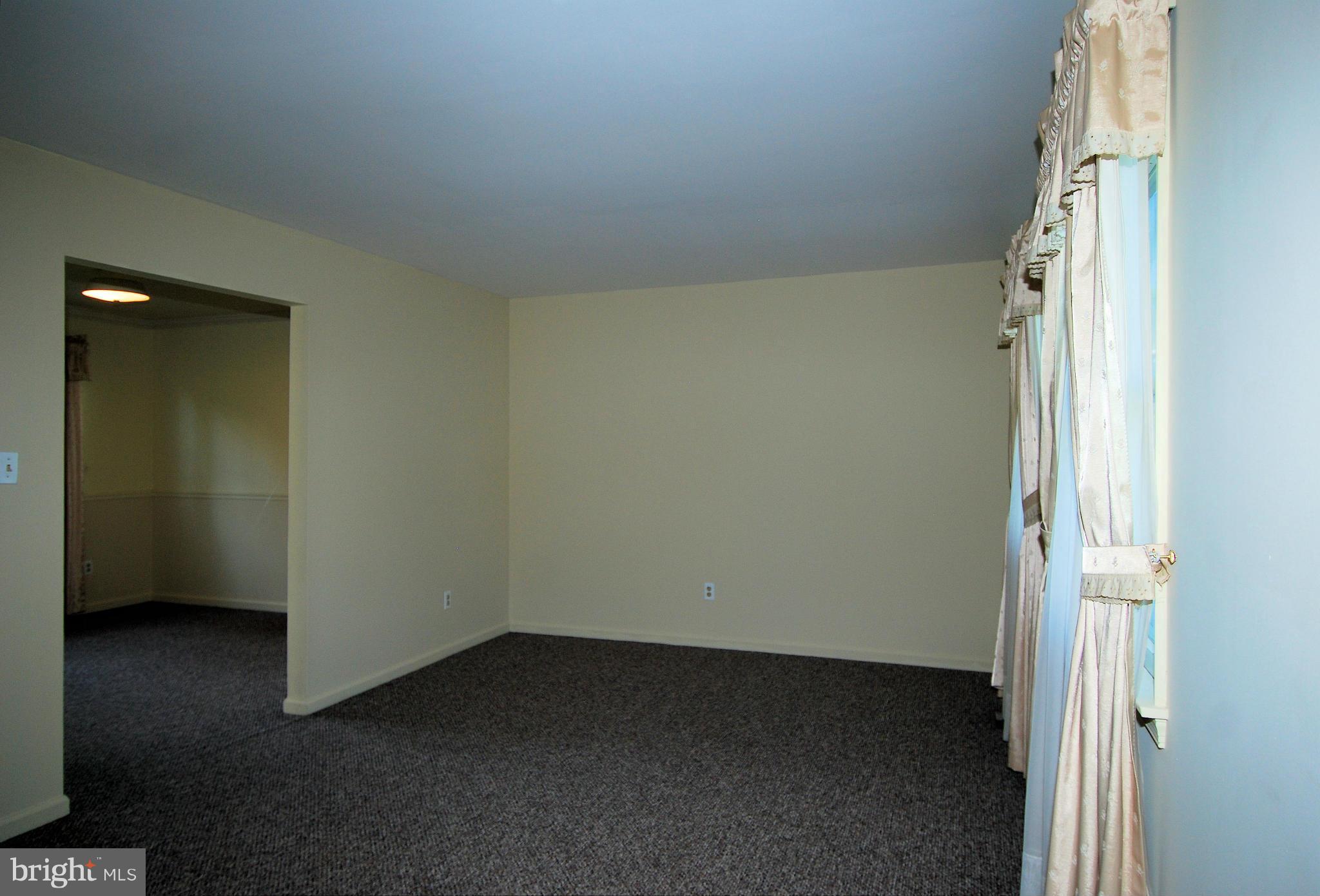 100 Stratton Circle Elkton, MD 21921 - Photo 11 of 30 Nice Sized Living Room