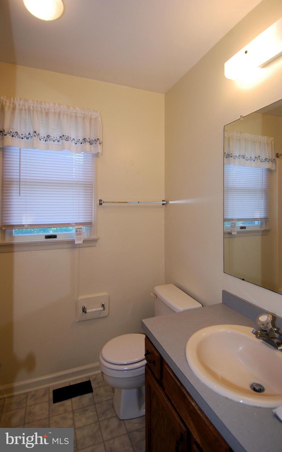 100 Stratton Circle Elkton, MD 21921 - Photo 16 of 30 Upper Level Full Bath
