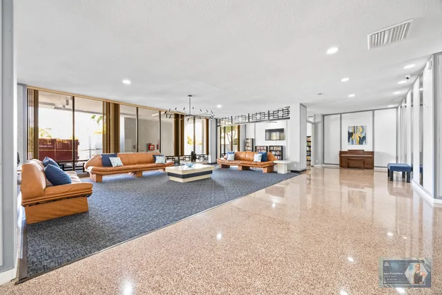 a view of an outdoor space