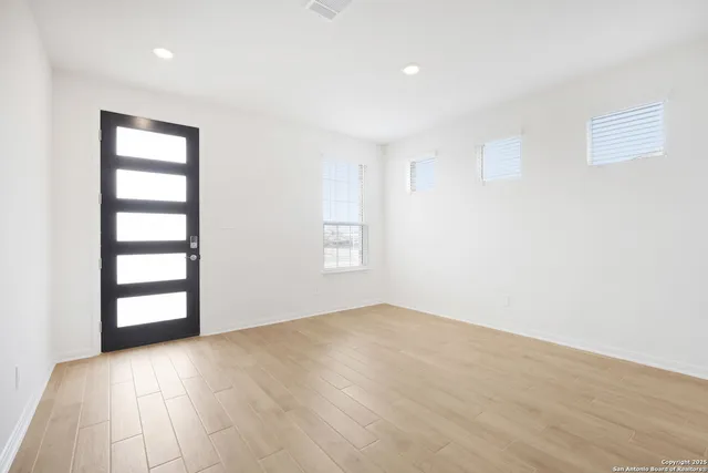 $431,940 | 9510 Quail Crst Drive, Schertz, TX 78154