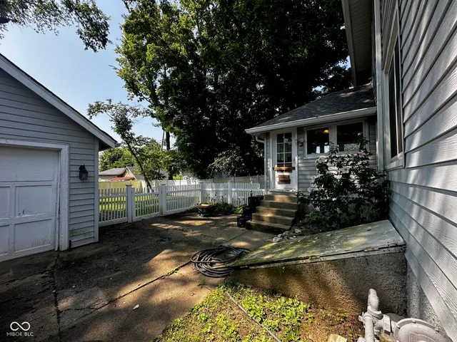 $239,900 | 456 West Hillside Avenue, Spencer, IN 47460