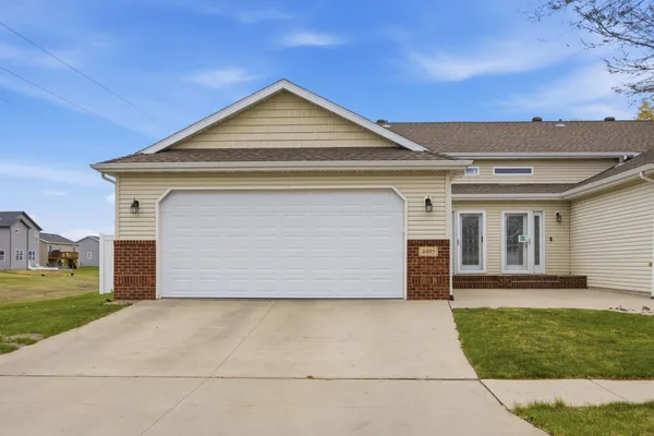 $309,500 | 4495 53rd Street South, Fargo, ND 58104