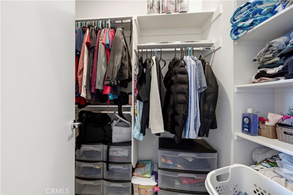 7960 Telegraph Road Downey, CA 90240 - Photo 29 of 59 Primary Suite Closet