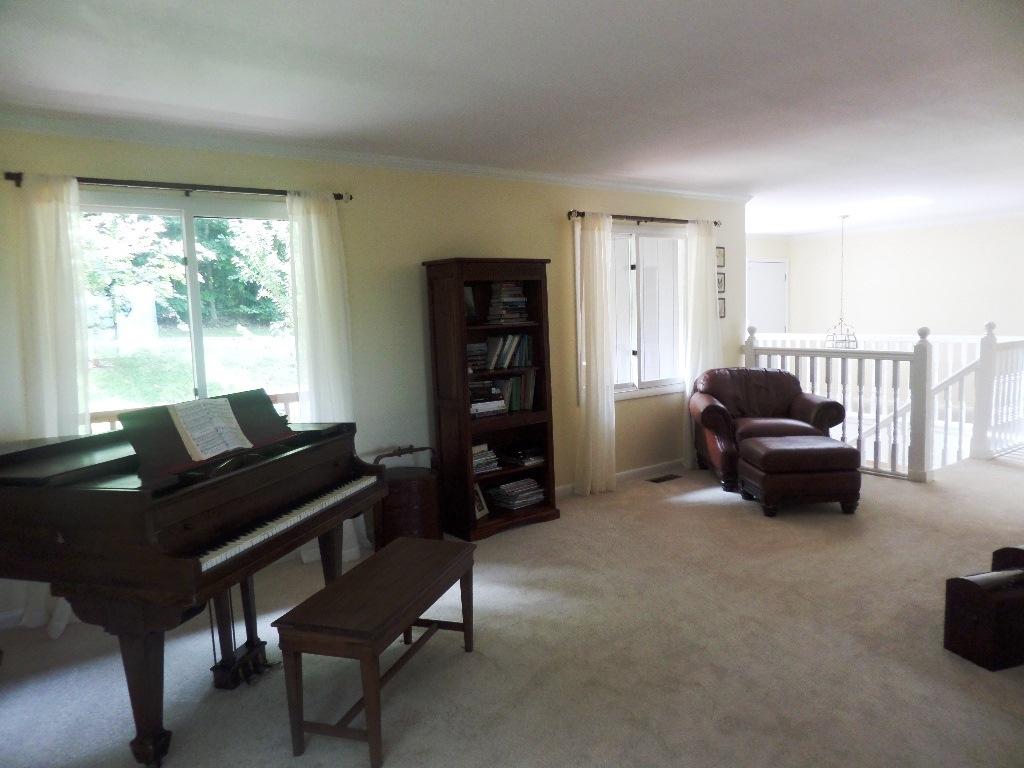 1137 West Outer Drive Oak Ridge, TN 37830 - Photo 13 of 31 living