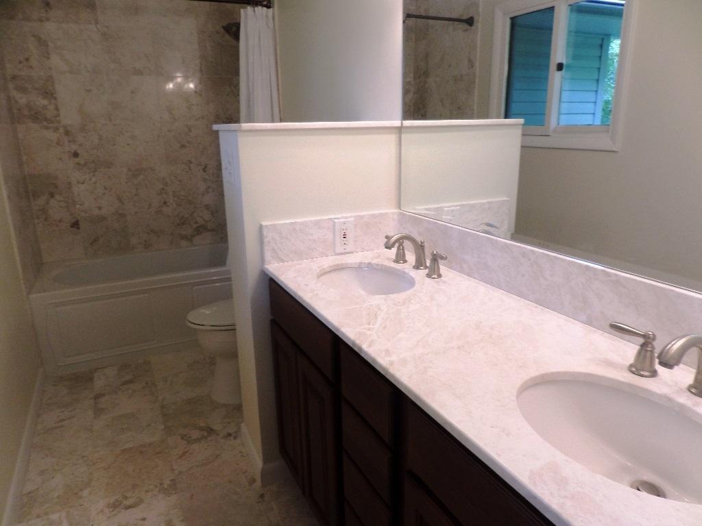 1137 West Outer Drive Oak Ridge, TN 37830 - Photo 17 of 31 masterbath