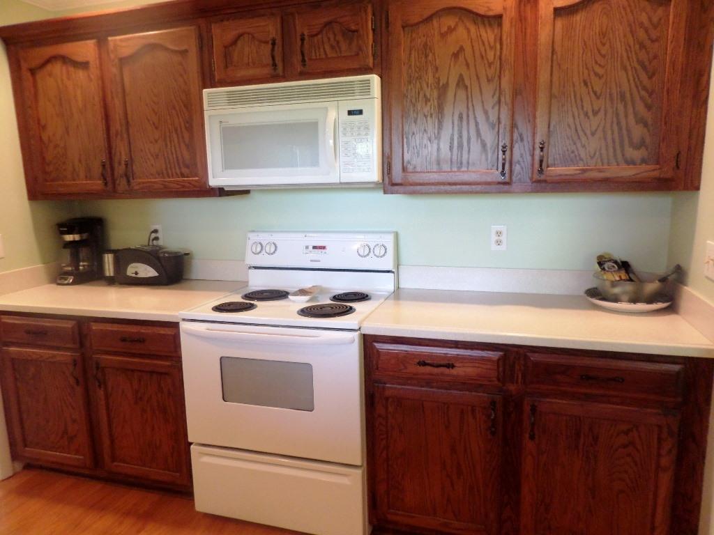 1137 West Outer Drive Oak Ridge, TN 37830 - Photo 3 of 31 kitchen2
