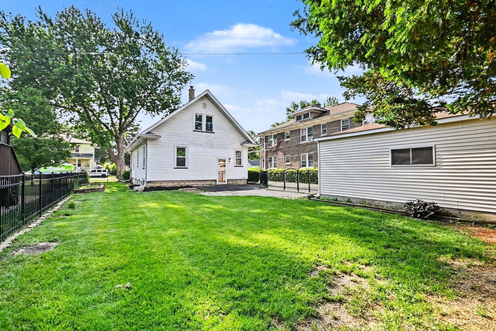 312 North Locust Street Aurora, IL 60506 - Photo 24 of 25