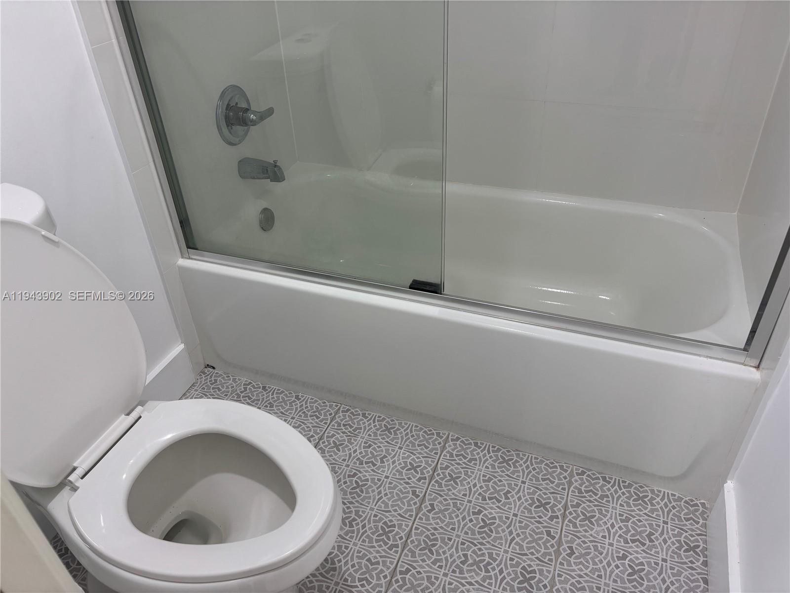 8589 Southwest 115th Place Miami, FL 33173 - Photo 15 of 29