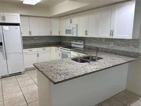 $3,400 | 8589 Southwest 115th Place, Miami, FL 33173