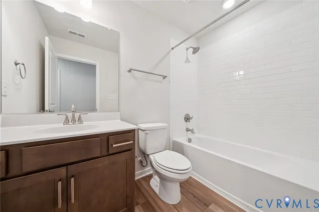 $699,950 | 465 Glenmore Lane, Keswick, VA 22947