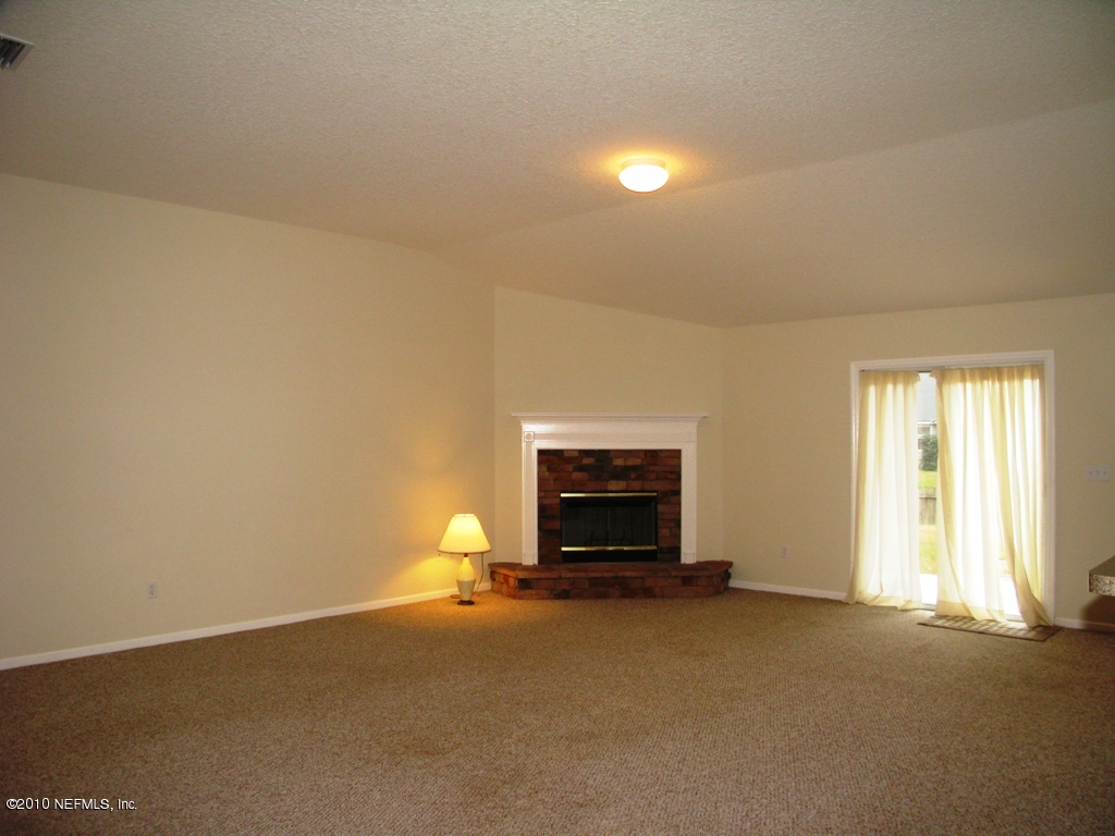 846 Pine Moss Road Jacksonville, FL 32218 - Photo 18 of 29 Family Room