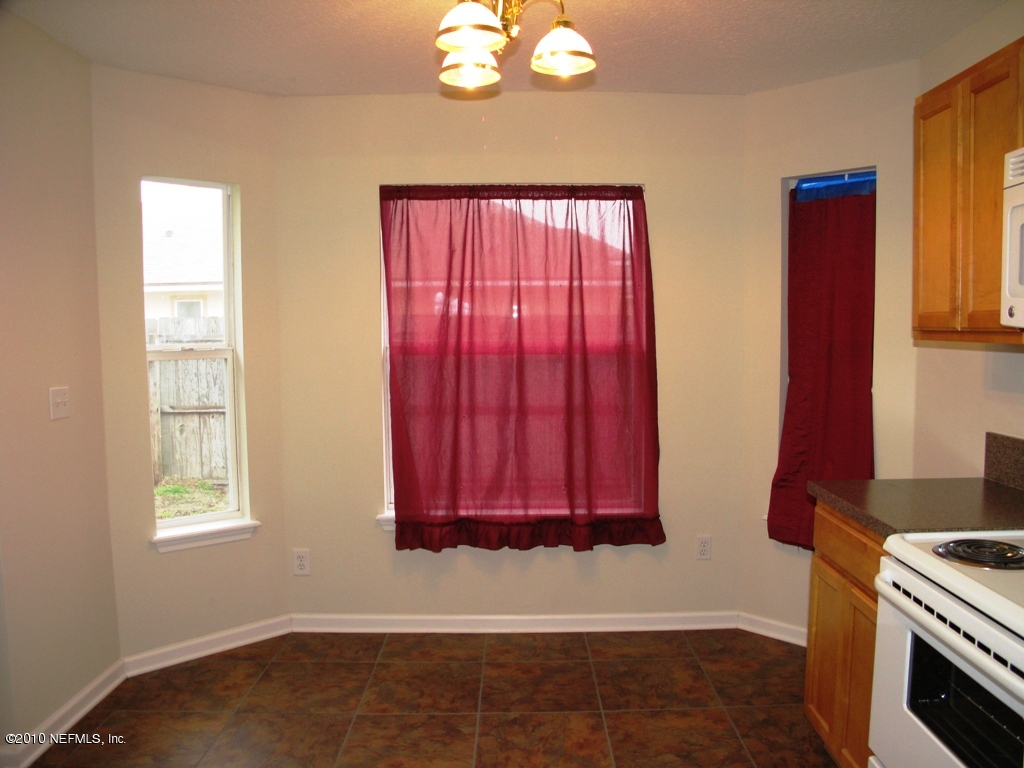 846 Pine Moss Road Jacksonville, FL 32218 - Photo 23 of 29 Breakfast Area