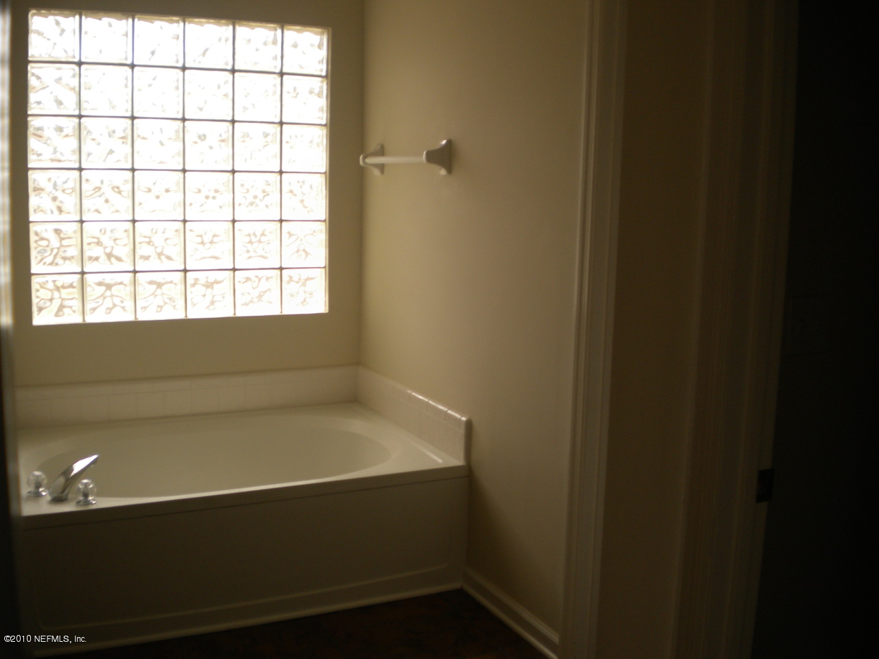 846 Pine Moss Road Jacksonville, FL 32218 - Photo 10 of 29 MASTER BATHROOM 3