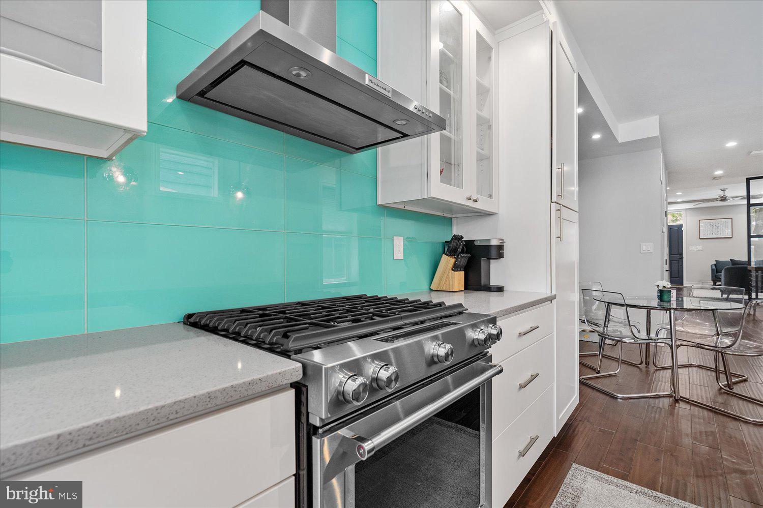 1274 Riverside Avenue Baltimore, MD 21230 - Photo 15 of 52 Kitchen With Tile Backsplash/ Quartz Countertops