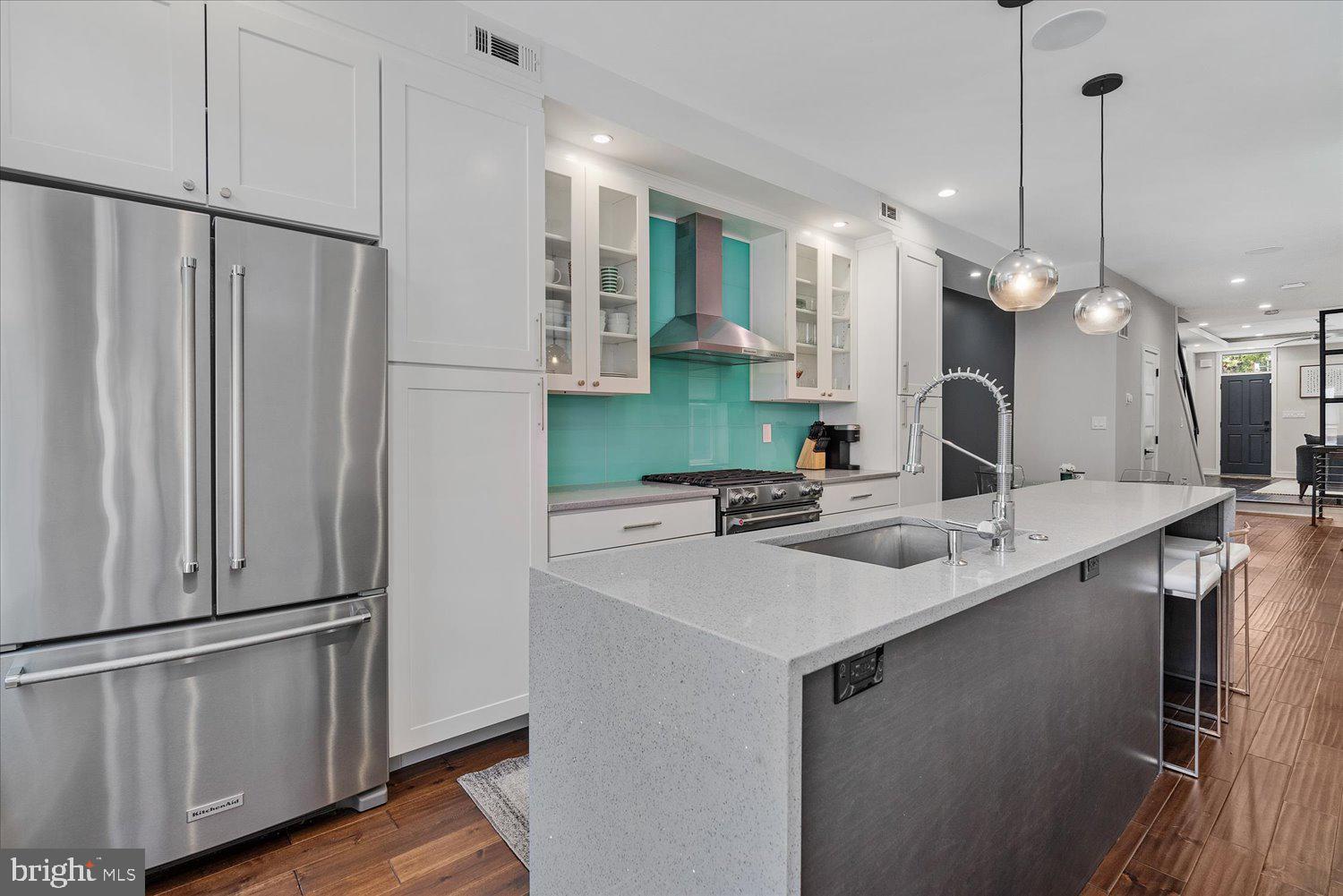 1274 Riverside Avenue Baltimore, MD 21230 - Photo 18 of 52 Kitchen With Stainless Steel Appliances