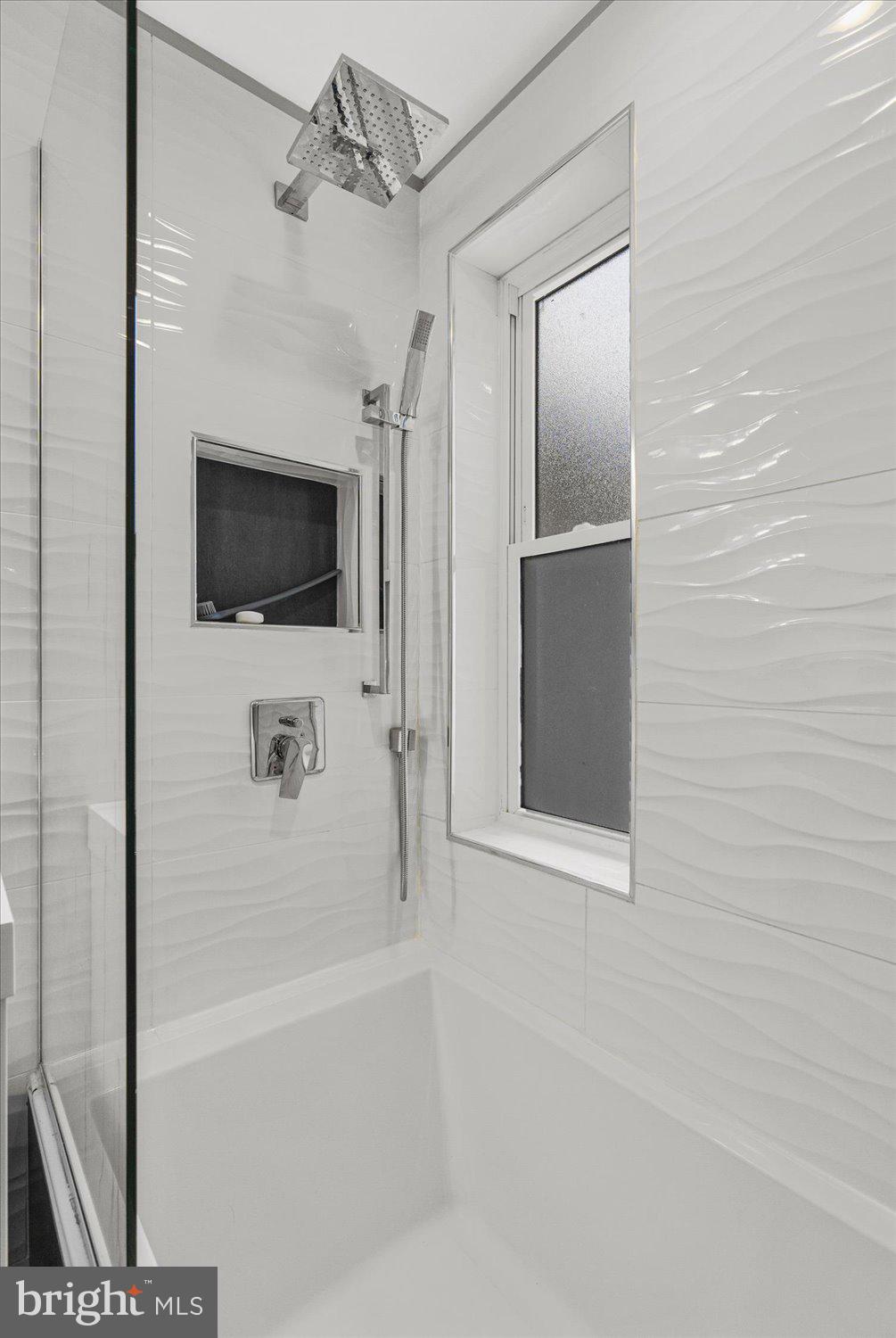 1274 Riverside Avenue Baltimore, MD 21230 - Photo 27 of 52 Stand-Up Shower With Dual Shower Heads