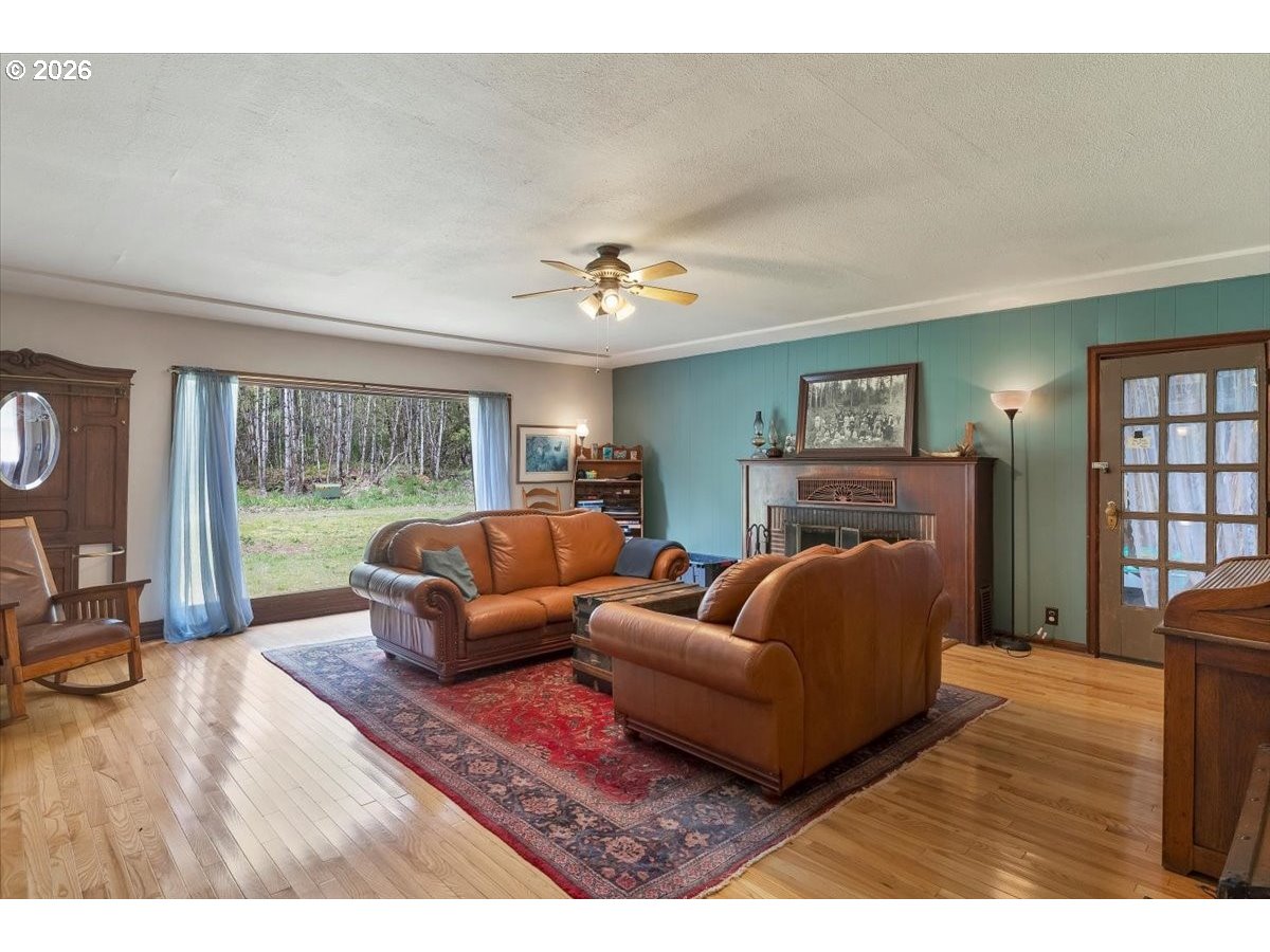 162 Riverside Drive Idanha, OR 97350 - Photo 4 of 37 a living room with furniture and a large window
