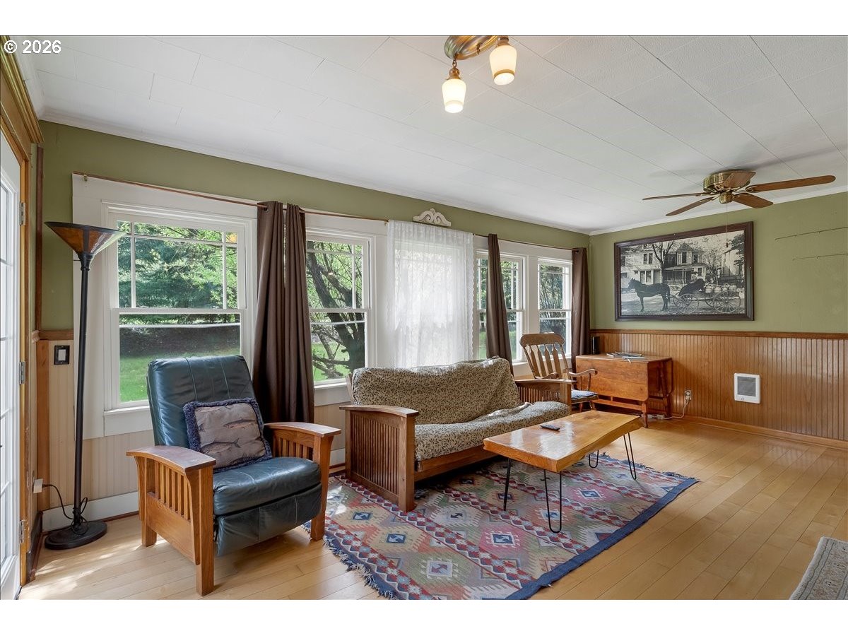 162 Riverside Drive Idanha, OR 97350 - Photo 7 of 37 a living room with furniture and a window